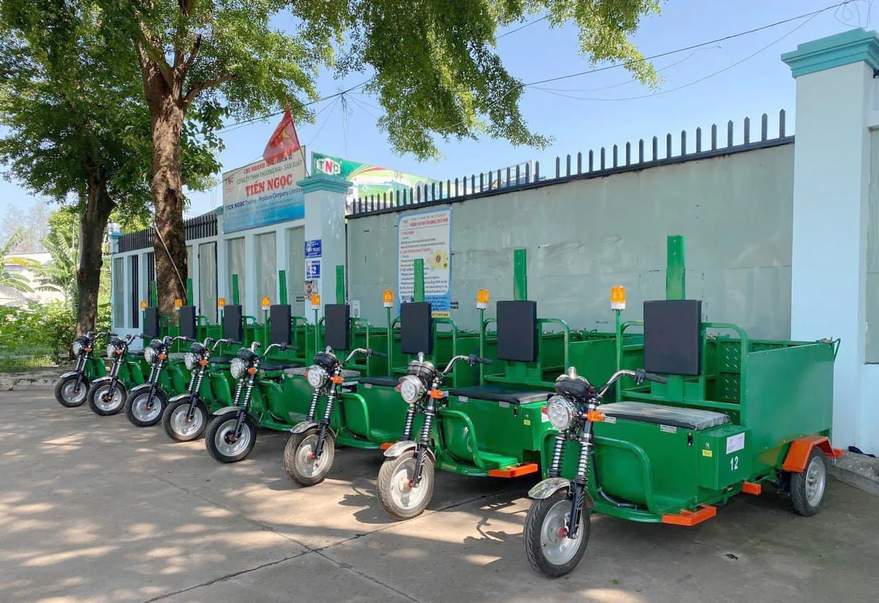 Xe thu gom rác chạy bằng điện
