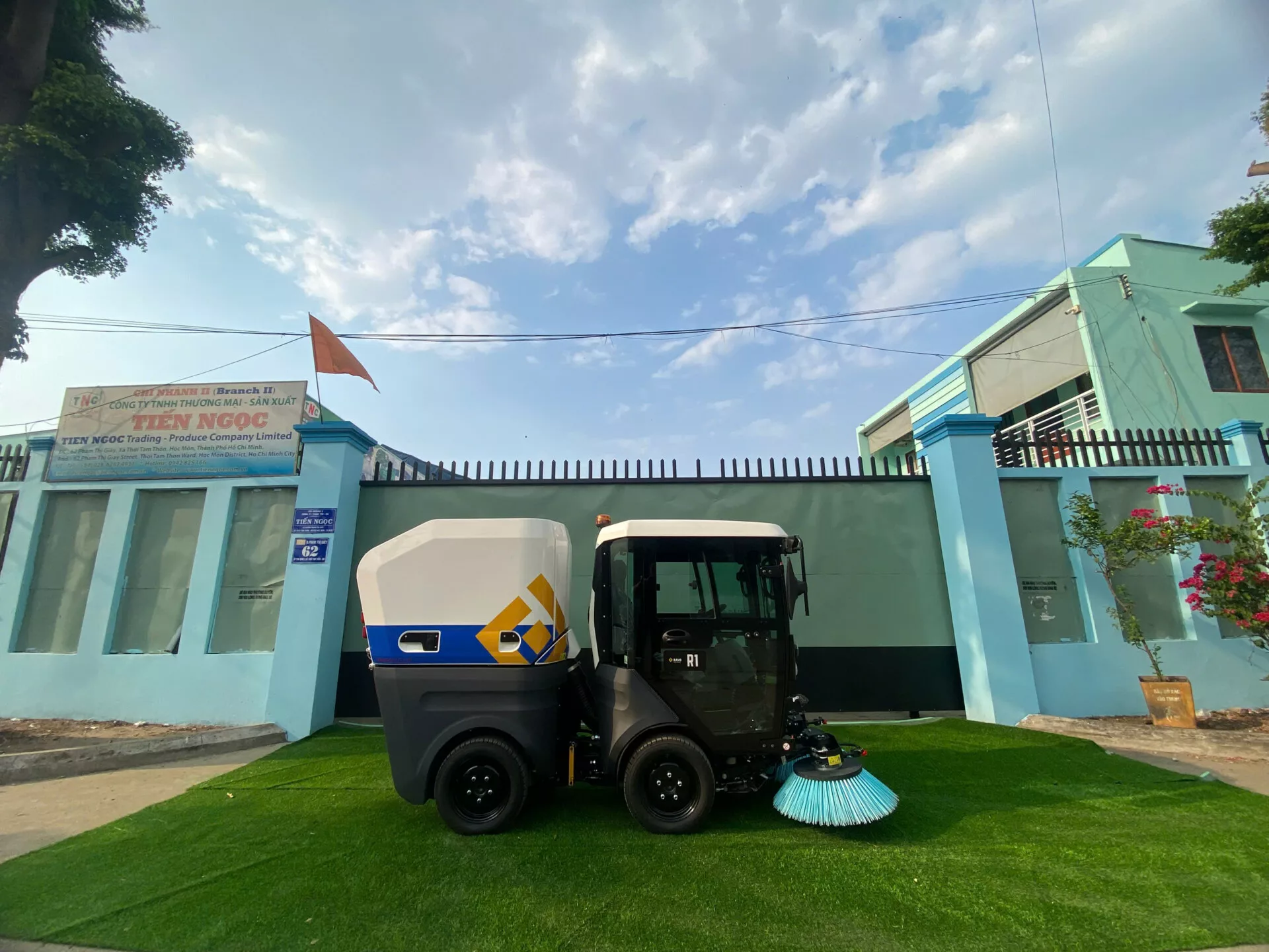 Xe quét đường RAVO R1 – Hiệu suất quét chuyên dùng nhỏ gọn